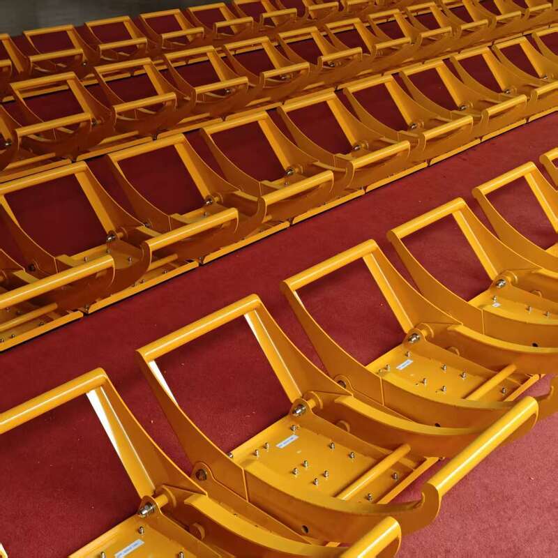 Barreiras modulares para passagens de pedestres em estradas temporárias com revestimento em pó Oferecem controle de tráfego e maior segurança em zonas de trabalho